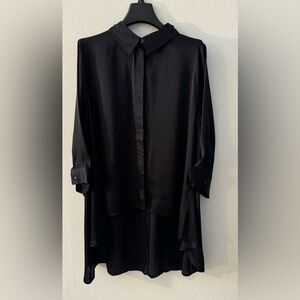 Louisiana High/Low Blouse SIZE M, NEVER USED